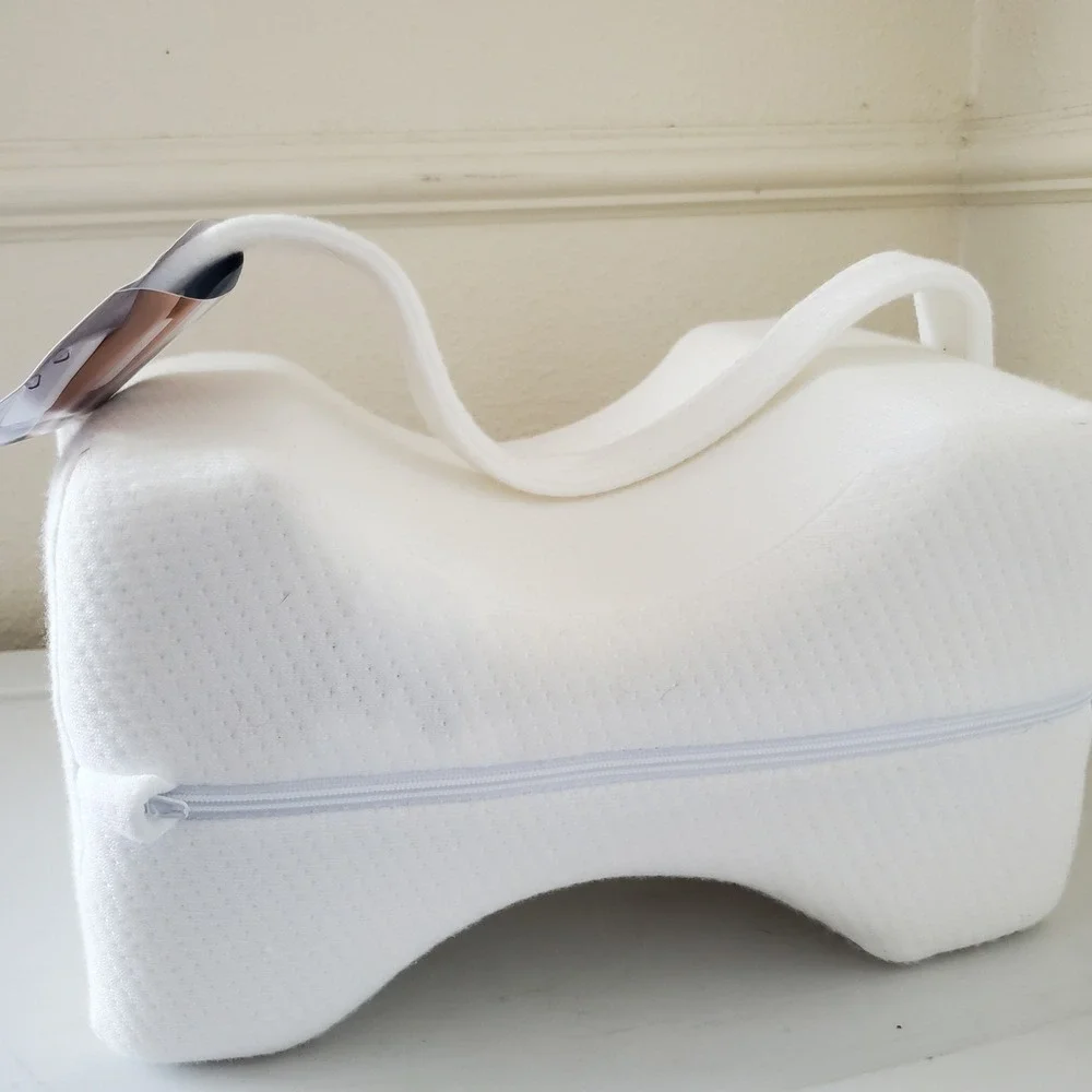 Everlasting Comfort Memory Foam Knee Pillow for Side Sleepers White with Strap